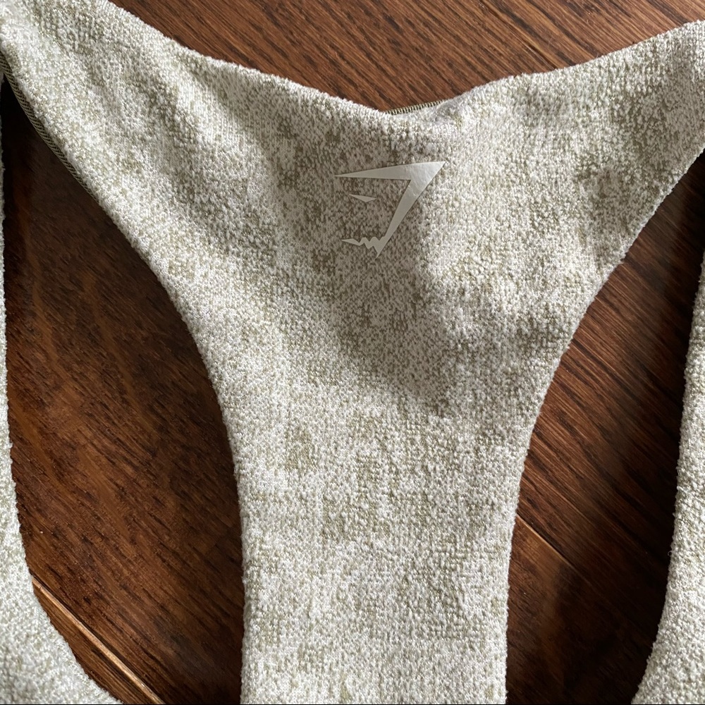 Gymshark Fleur Texture 2 Piece SET - Picture 7 of 16